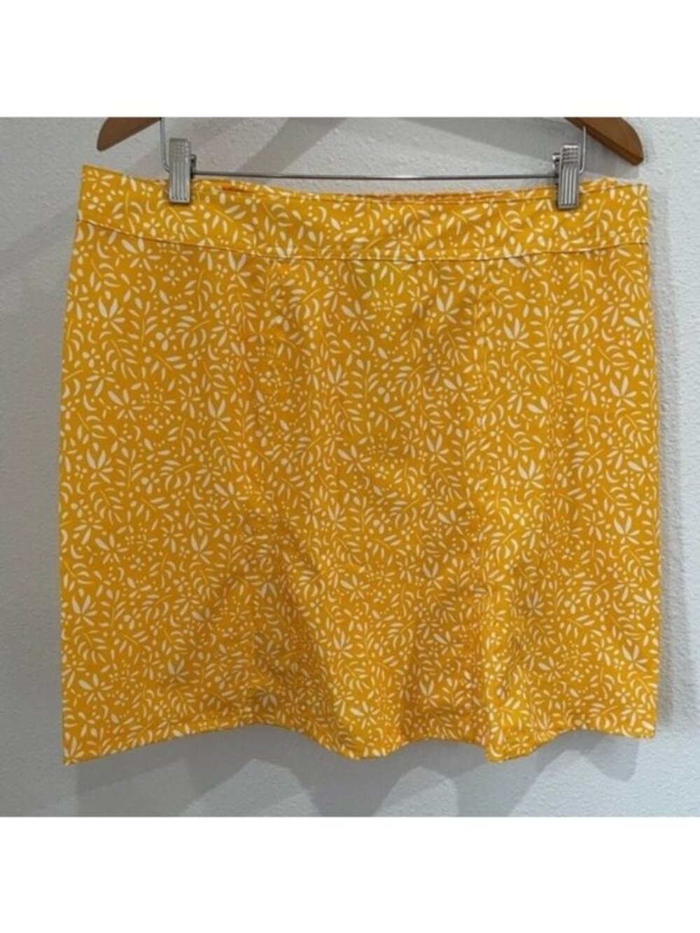 RipSkirt Athletic Adjustable Skirt Hawaii Beach Feminine Activewear Yellow